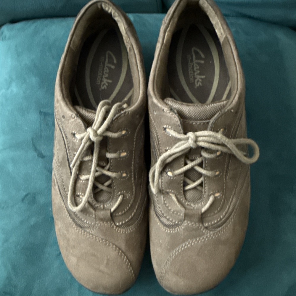 Clarks In Motion Womens Size 8 M Green Lace Up Leather Comfort Walking Shoes EUC